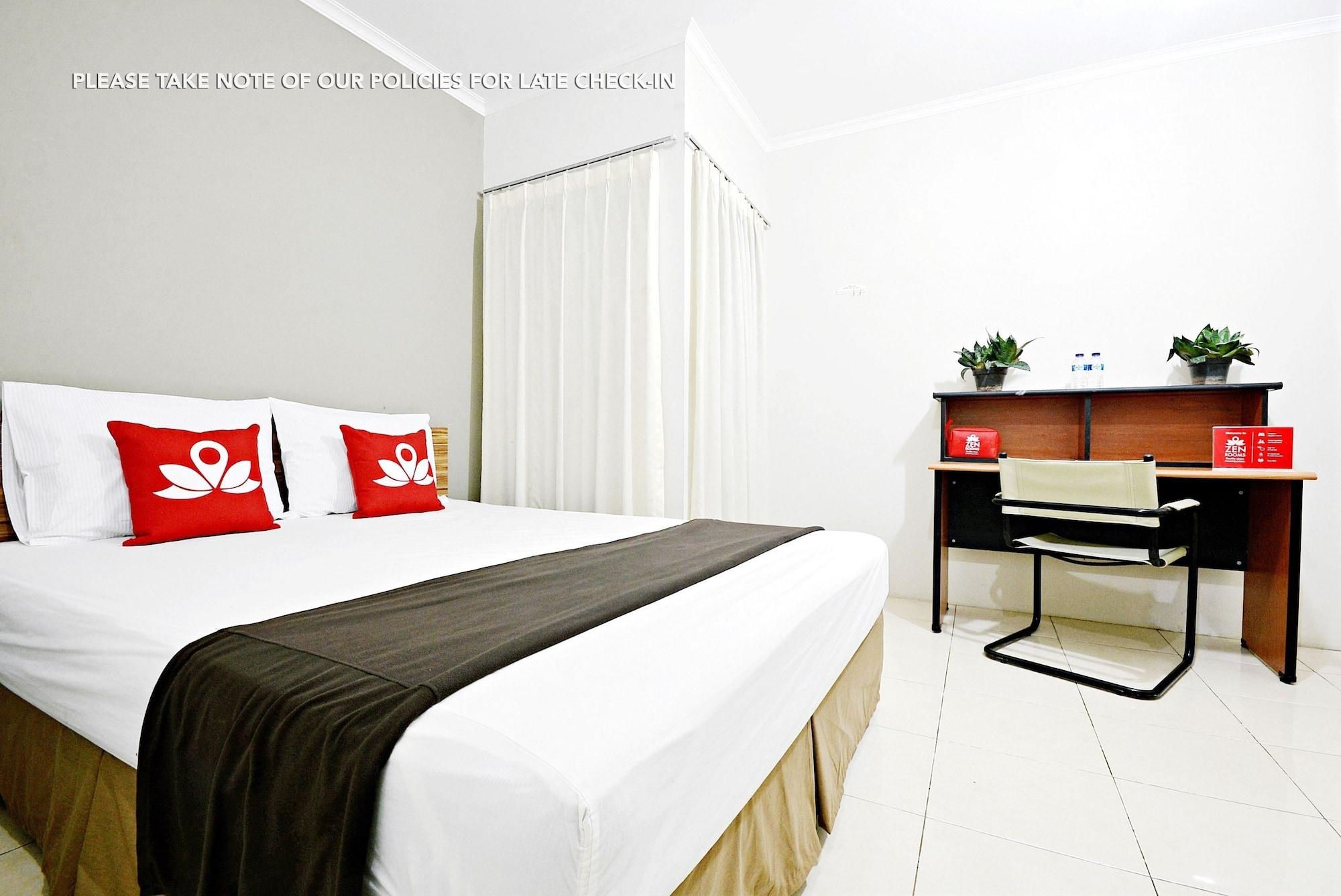 ג'קרטה Zen Rooms Mampang Prapatan מראה חיצוני תמונה