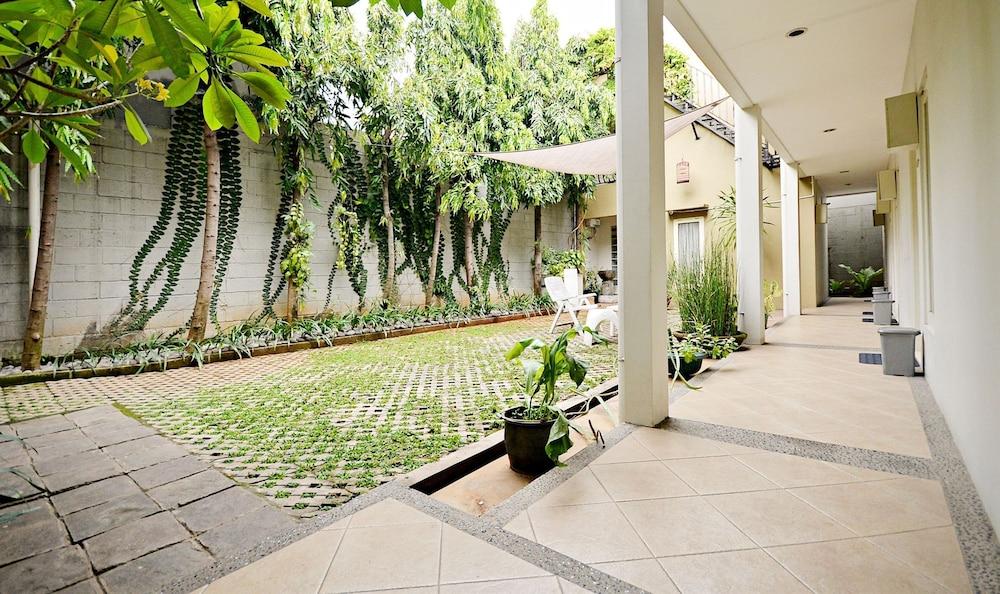 ג'קרטה Zen Rooms Mampang Prapatan מראה חיצוני תמונה
