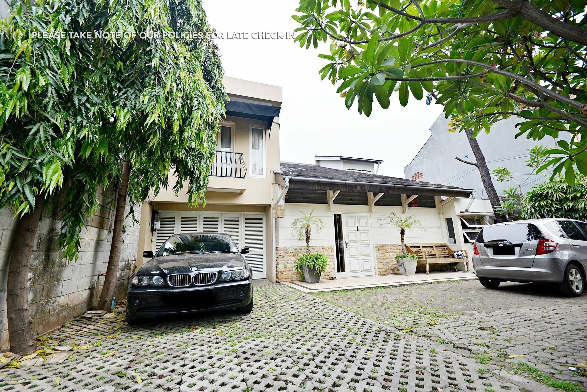 ג'קרטה Zen Rooms Mampang Prapatan מראה חיצוני תמונה